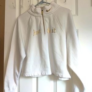 Nike Crop Sweater
